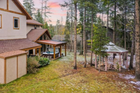 River Rock by AvantStay 8 Bedroom Ski Estate w Hot Tub Movie Theatre 10 Min Walk to Mtn